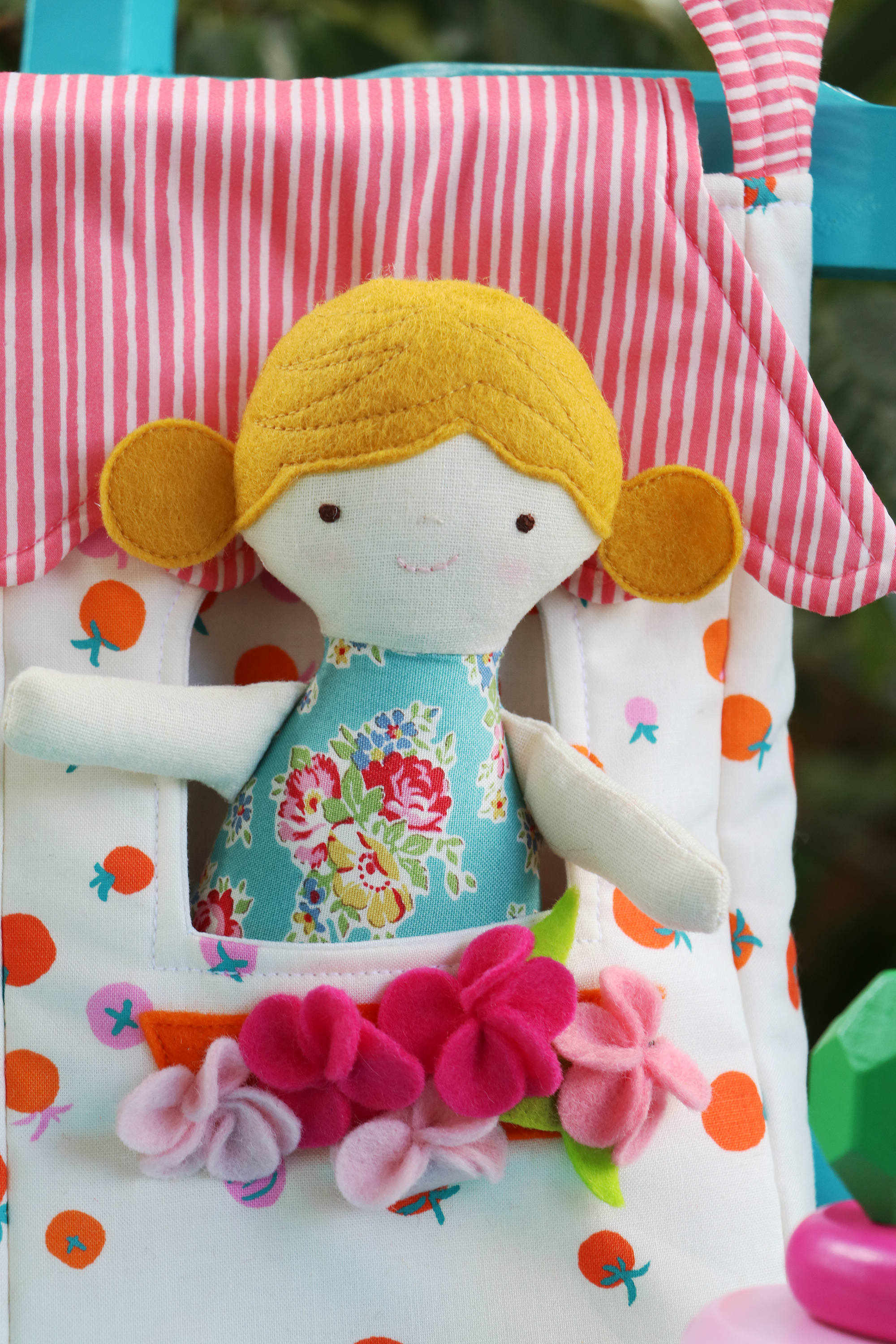 Doll House: doll and bag sewing pattern