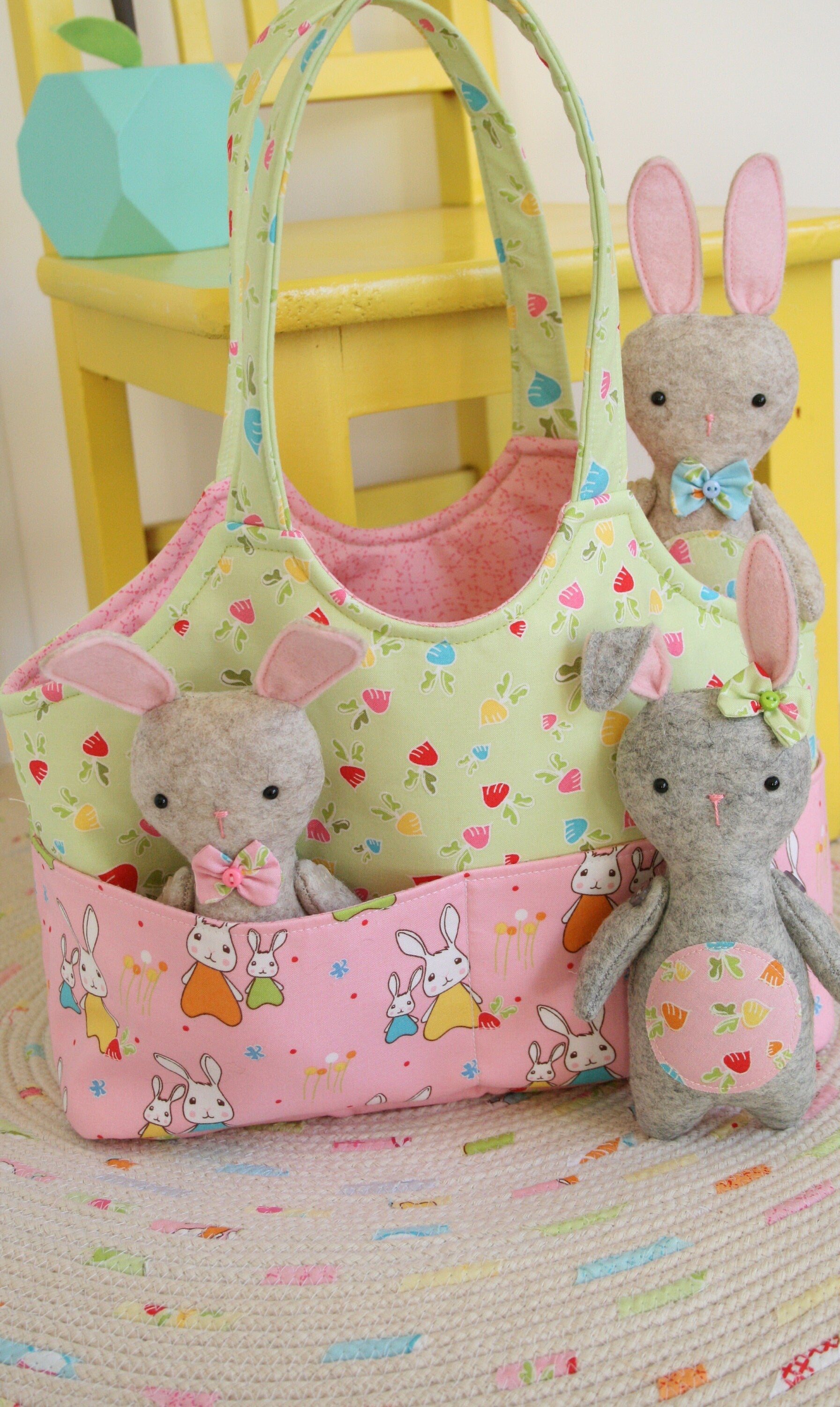 sewing pattern for small bag with outside pockets and felt bunnies.