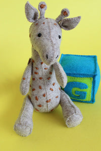 G is for giraffe: Giraffe sewing pattern