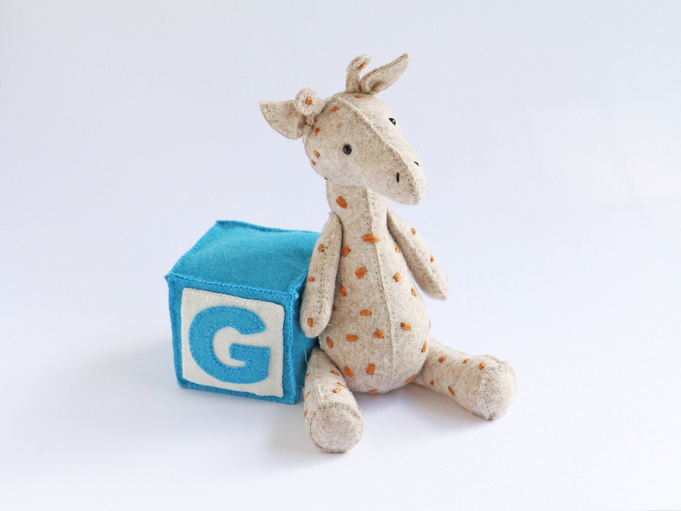 G is for giraffe: Giraffe sewing pattern