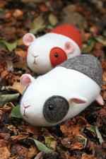 Load image into Gallery viewer, Elliot:  Guinea pig sewing pattern
